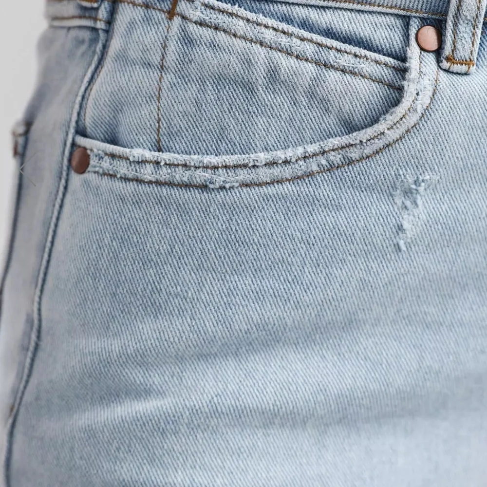 Womens Billabong x Wrangler Patch It High Straight Jeans sz 31NWT - Picture 5 of 6